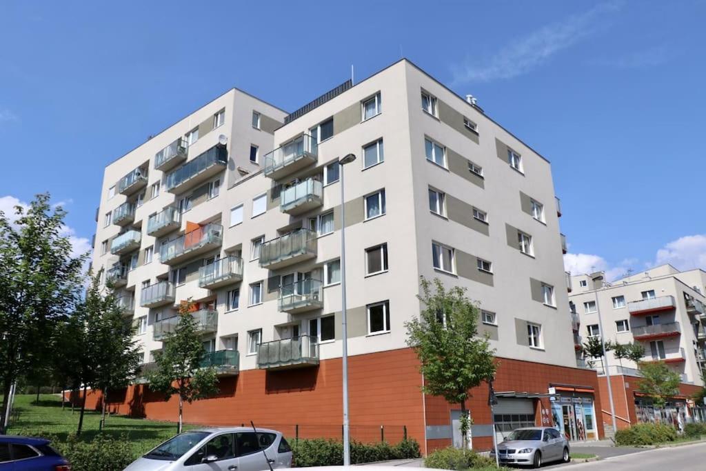 Apartment Hurka - 15 Min Do Centra, Garaz Praga Zewnętrze zdjęcie